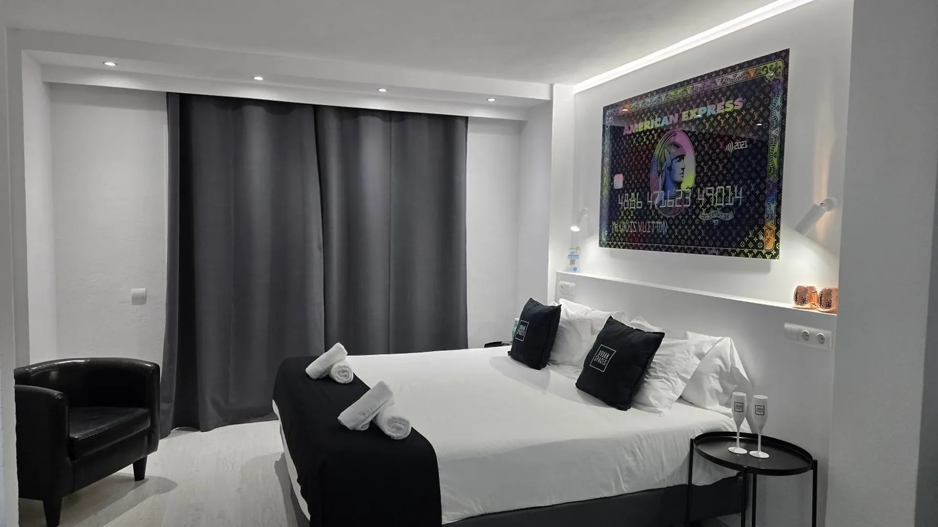 Urban Spaces Ibiza Aparthotel